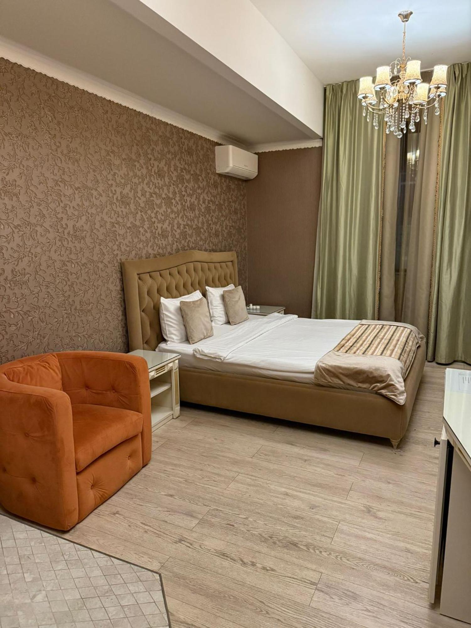 Hotel Goya Collection Târgu Jiu Eksteriør bilde